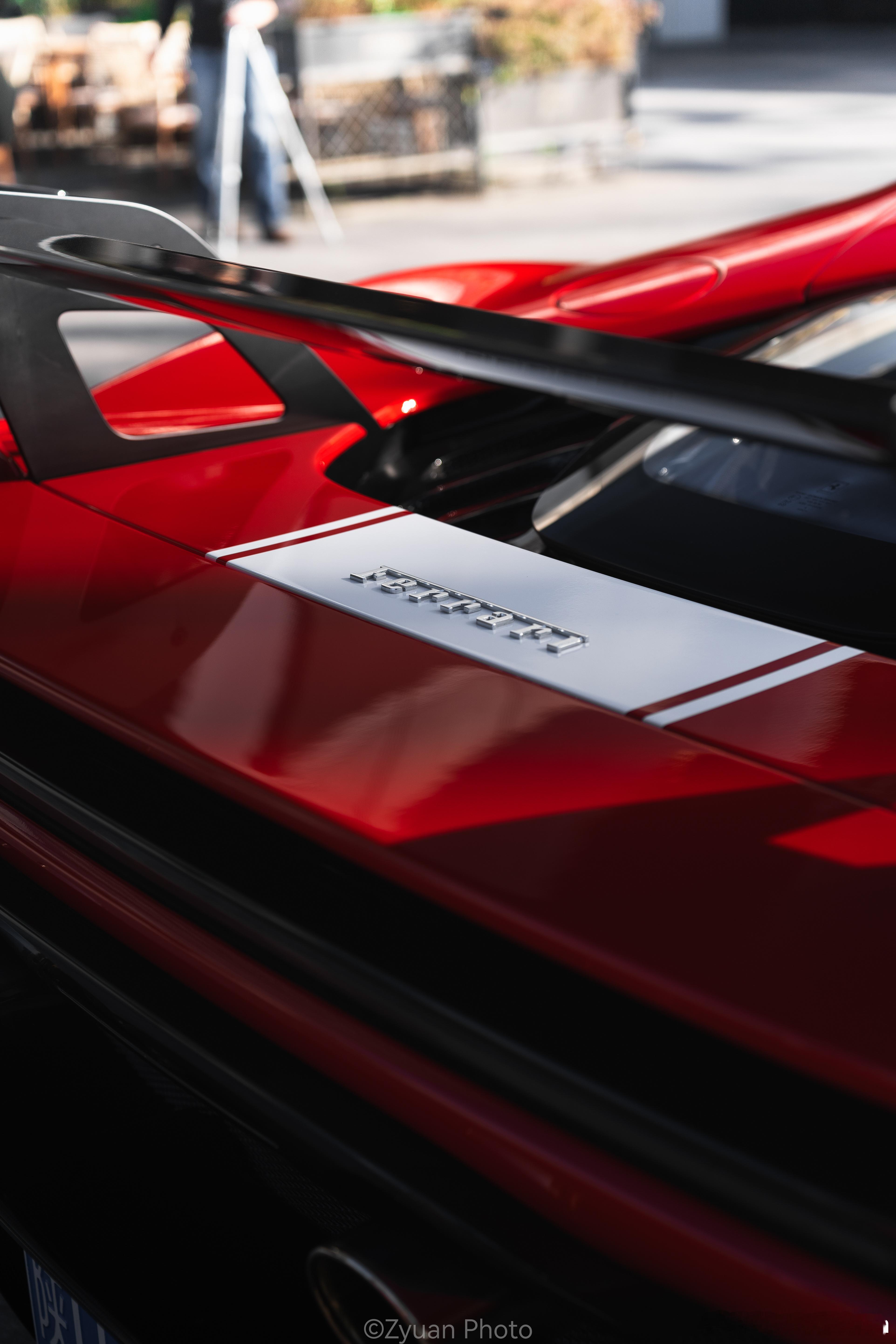 📸  西安首台SF90 XX Stradale 终于可以到达室外拍摄了  在旁