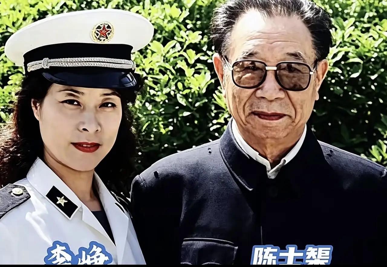 1995年，开国上将逝世前，小夫人哭着问这辈子你最爱谁，上将说：毛主席