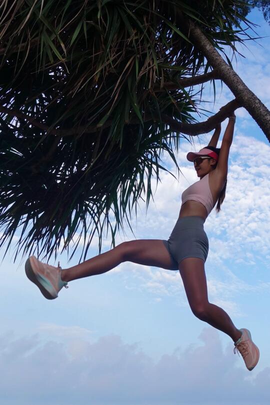 🌴普吉岛暴走女孩上线！粉到发光的一天！💖