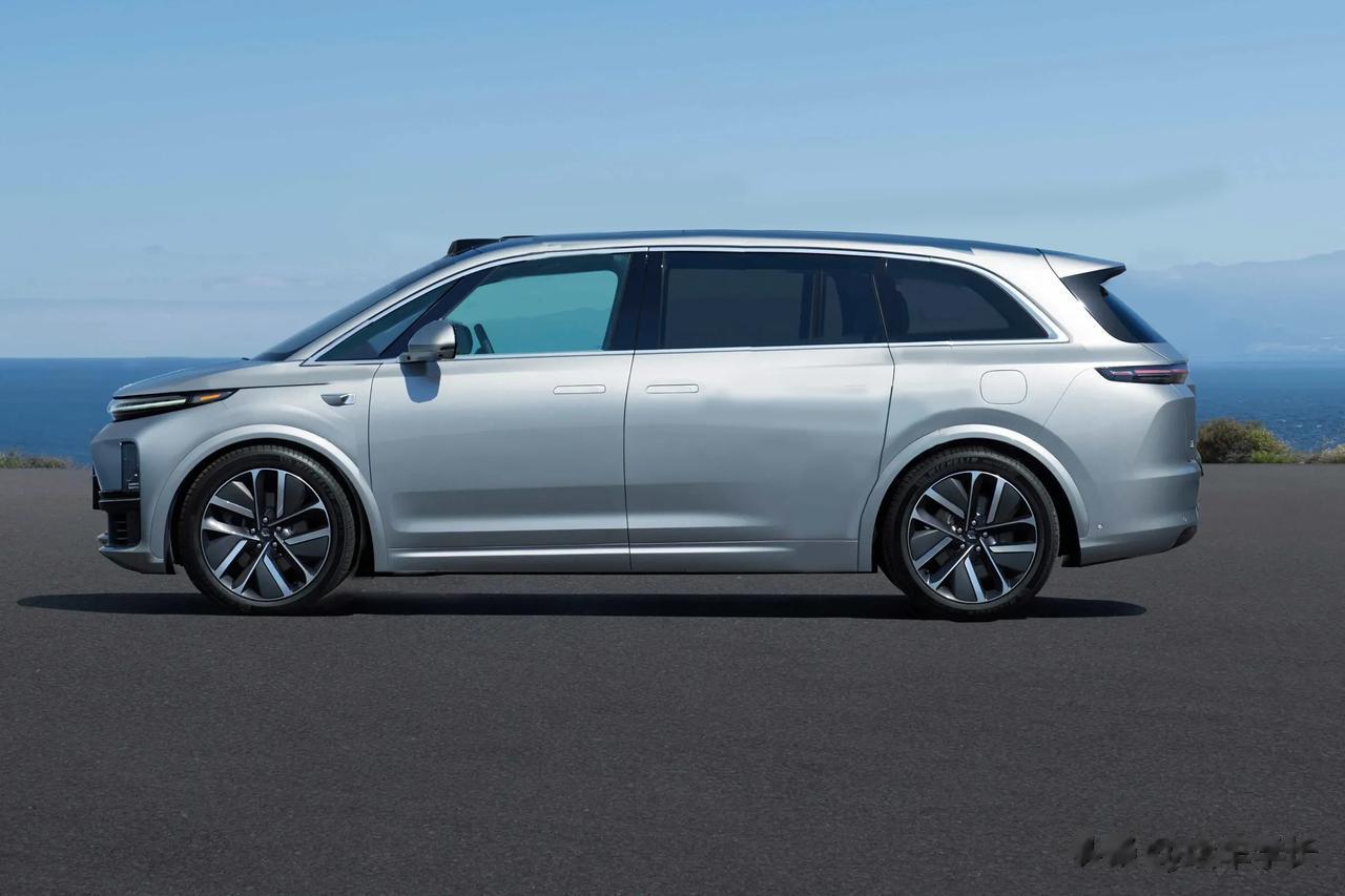 其实这才是理想的MPV车型#理想汽车# @理想汽车 #mpv新选择# #国产七座