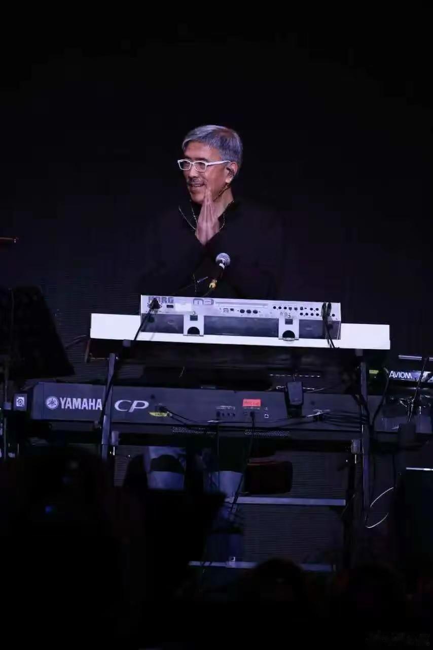 著名音乐人屠颖于广州意外离世，曾为《情书》《味道》等金曲编曲
11月，著名音乐人