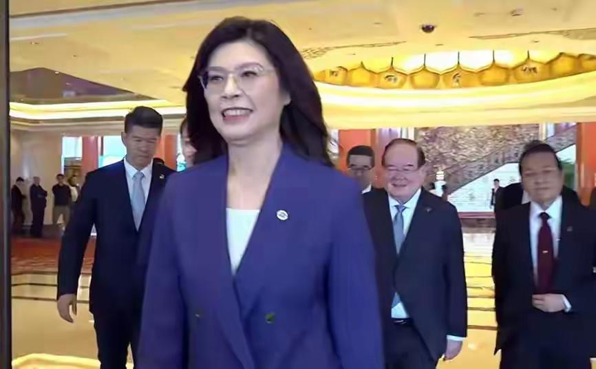 郑丽文此次大陆之行，走到北京这一站，正式进入收官阶段。
 
4月10日上午，郑丽