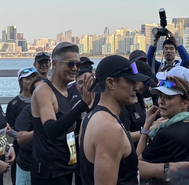 在 2026 年 1 月 18 日举行的第 28 届渣打香港马拉松中，70 岁的