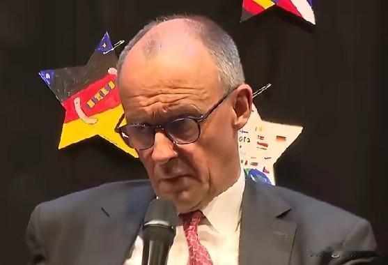 德总理默茨：我支持乌克兰加入欧盟，但入盟需要长期、分步走，2027或2028年都