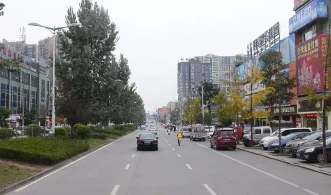 富顺县是四川盆地南部的一座历史文化名城，是四川省自贡市管辖下的一座县城。富顺县是