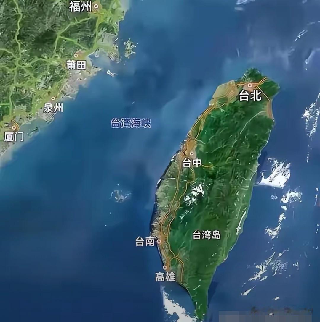 荷主力护卫舰接连闯西沙台海两处近海。
 
这艘德鲁伊特号七省级战舰是荷兰海军压箱
