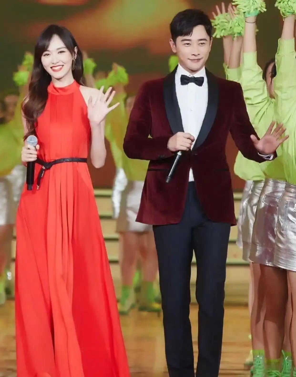 唐嫣罗晋这对“模范夫妻”近期频频登上热搜，两人经常分居两地的消息一出，网友直接炸