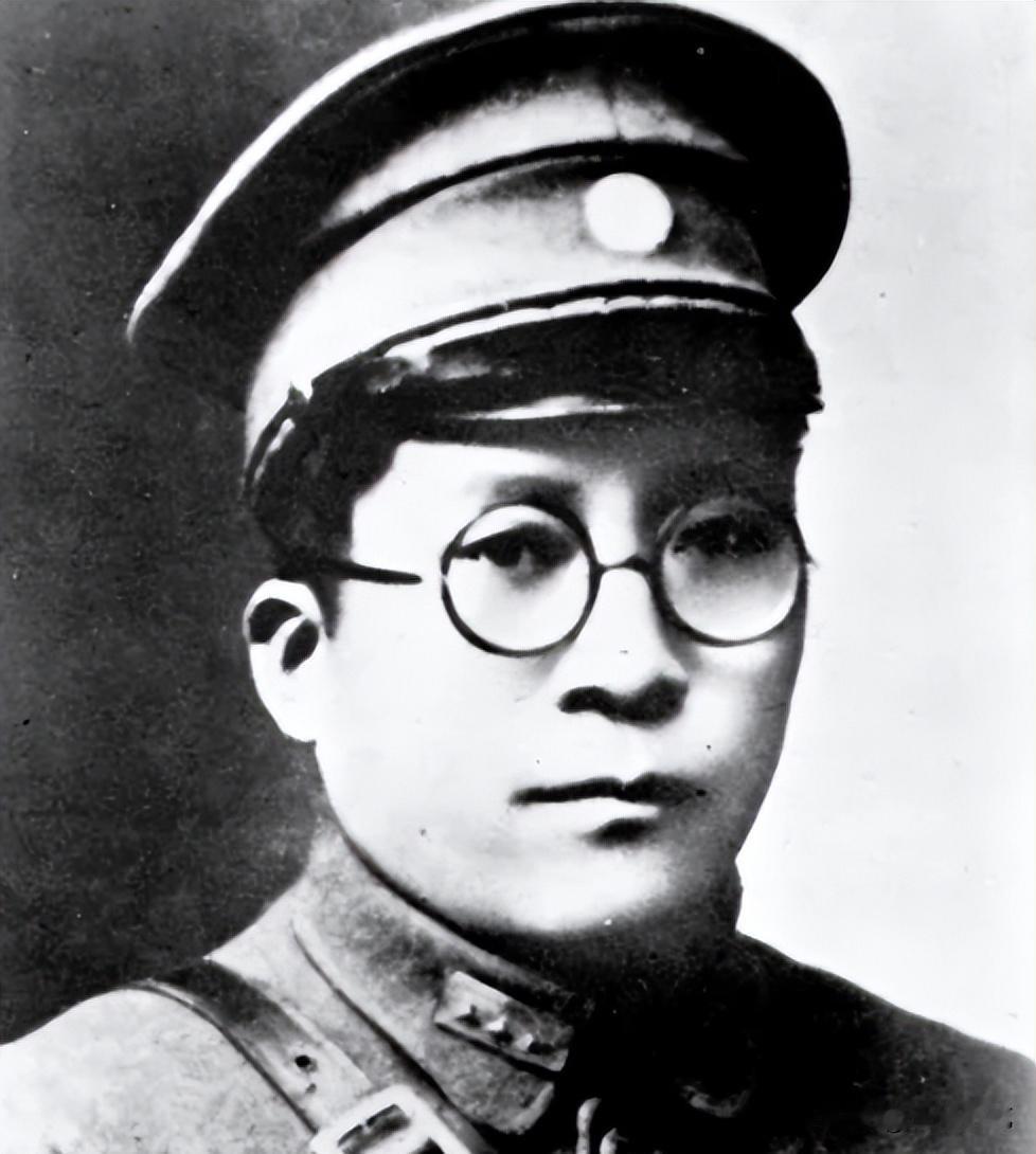 杨虎城女儿杨拯英晚年袒露内心实情，蒋介石起初本无意彻底除掉父亲，张学良一意孤行的