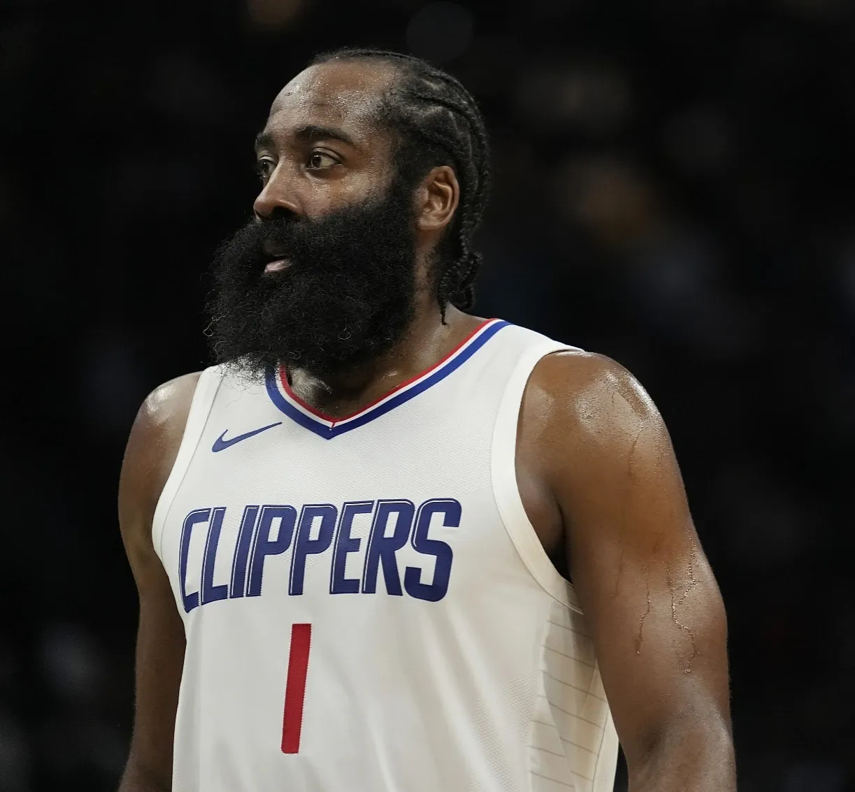 哈登生涯10个重要身份：1，NBA75大球星2，MVP得主（2017/18赛季）