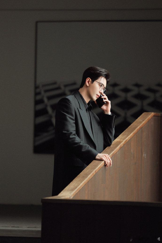 陈星旭偷笑这一下 谁懂陈星旭偷笑这一下的苏感！肖稚宇窃喜醋意藏进微表情，封闭内心