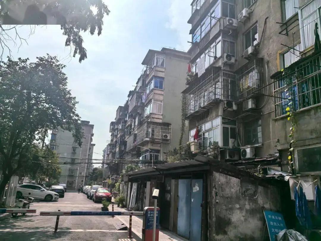 【广州破除城区老破小拆迁难题】广州发布了关于国有土地上房屋征收与补偿的实施办法！