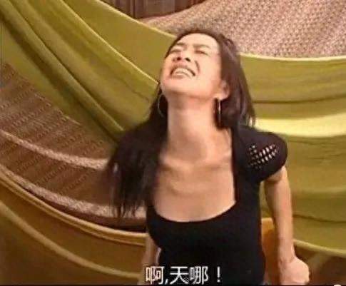 六年前摔了那通电话，六年后他跪在了三亚的海边…
