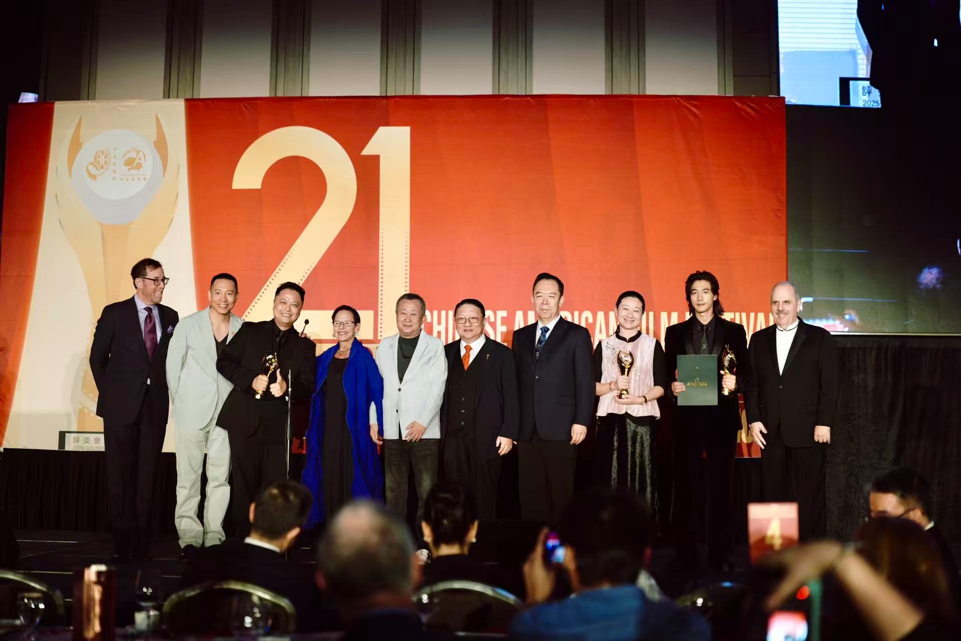 此沙再帅也不耽误搞笑 每次看到此沙帅气的剧照，就满心期待，结果他一在综艺里搞笑，