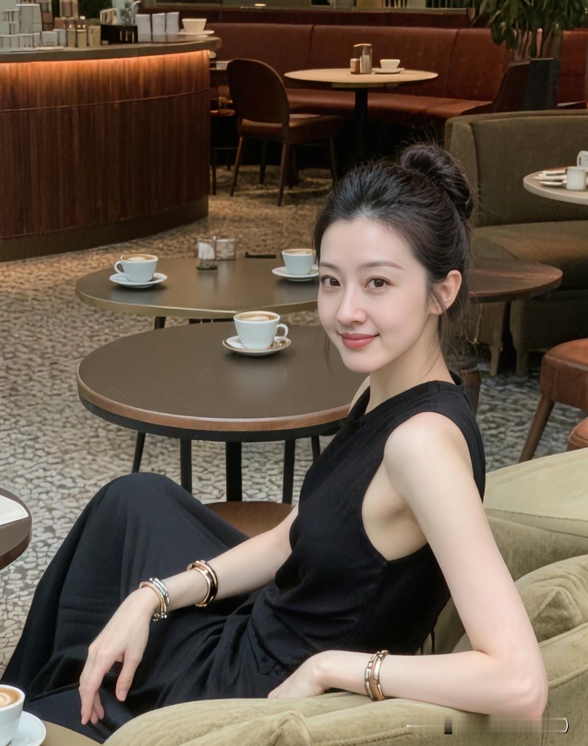 男人靠管，
女人靠宠，
这话糙理不糙啊！
男人不就得时不时敲打敲打，
不然容易飘