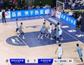 轰41+10三分连创新高：林葳迎生涯之夜被赞“林疯狂” 现场高呼MVP

北京时