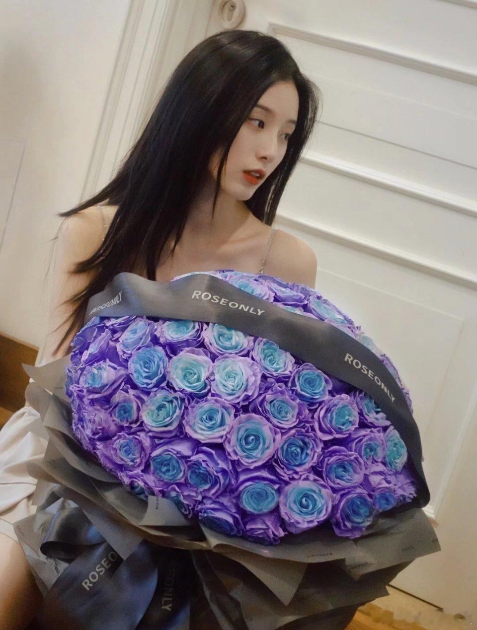 徐艺洋的花是黄子韬送的吗 ​​​