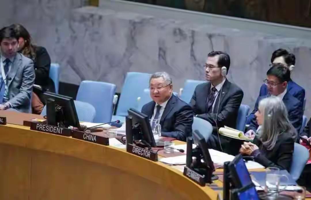 高市作出新的涉华回应，中日航班取消