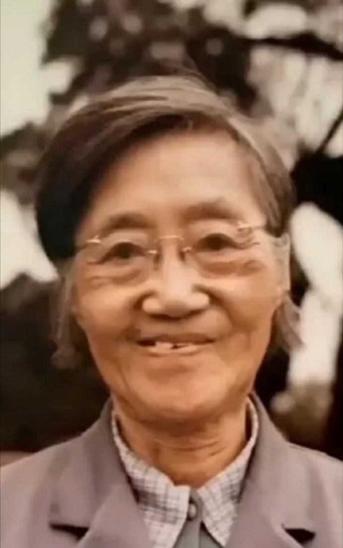 为报效祖国“抛夫弃子”“拒绝”诺贝尔奖，她是“两弹”元勋唯一的女性，为我国核试验