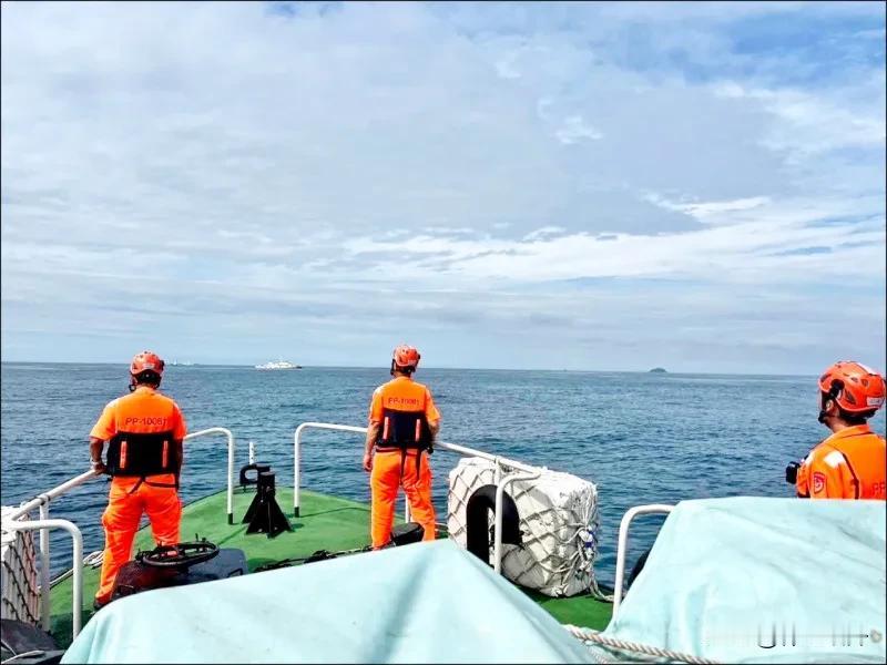 台湾海巡的两面性
这几天大陆禁渔期结束，一艘大陆籍渔船在金门岛附近海域沉没，台湾