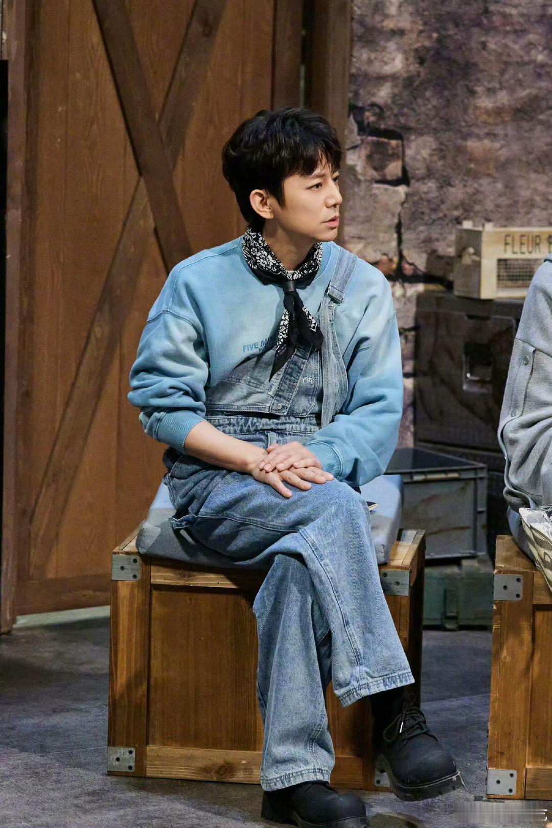 大侦探还没度假就开始上班了 《大侦探10》上班神速啊！何炅、张若昀、大张伟、魏晨