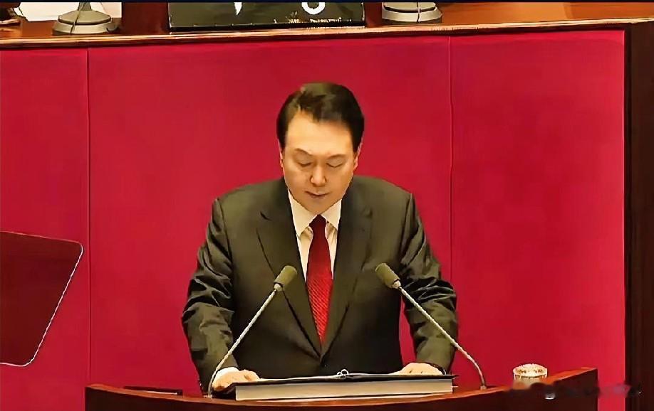 12月15日下午的最新消息速报，全都不容错过，第六条：韩国特检组定调尹锡悦内乱案