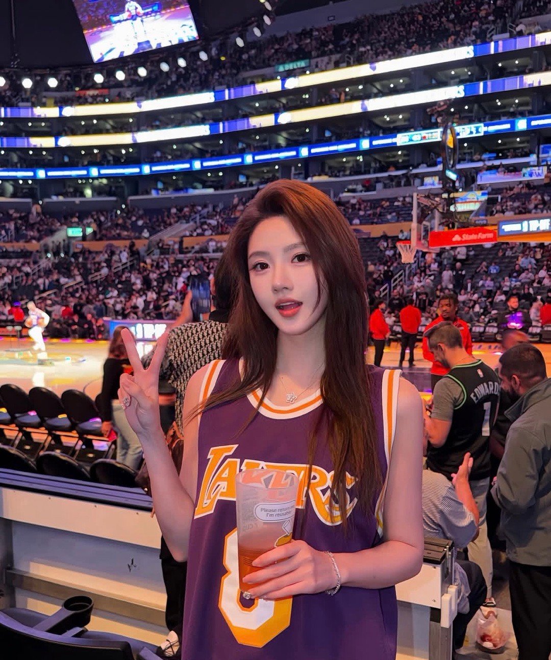 湖人场边的Lakers Girls~Images via lixuantonge
