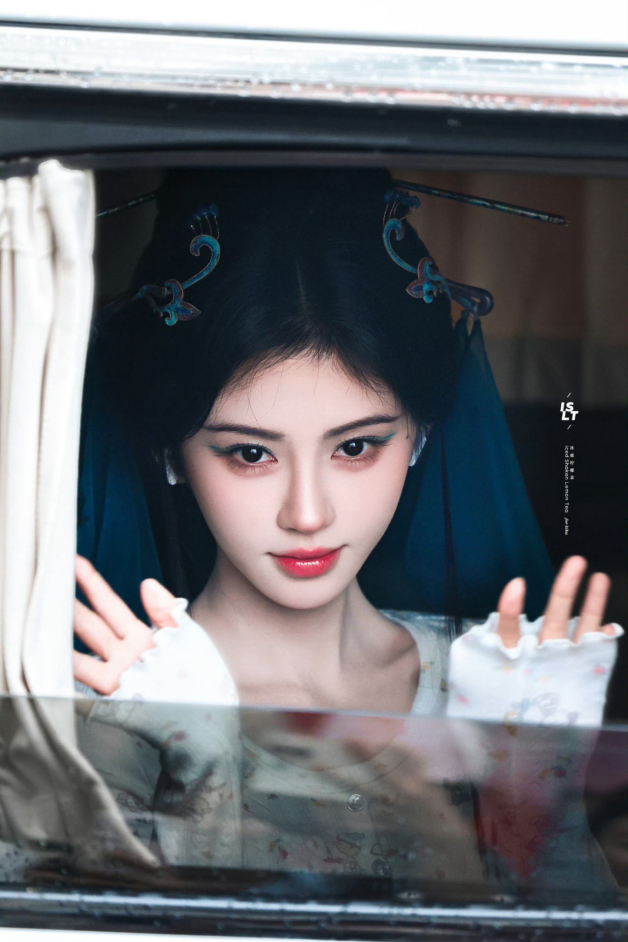 鞠婧祎 jjy鞠婧祎阿黛 jjy鞠婧祎来战 “玫瑰花瓣飘落海岛，思念随风飘向远方