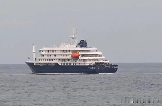 病毒又来了？一艘油轮在大西洋上漂流多日，各个沿岸国家都不敢让它靠岸，据说该邮轮上
