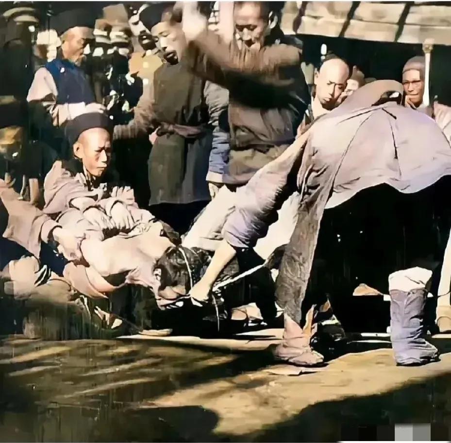 清朝四品高官被斩首的瞬间——1900年6月21日，慈禧太后对八国联军宣战后，直隶