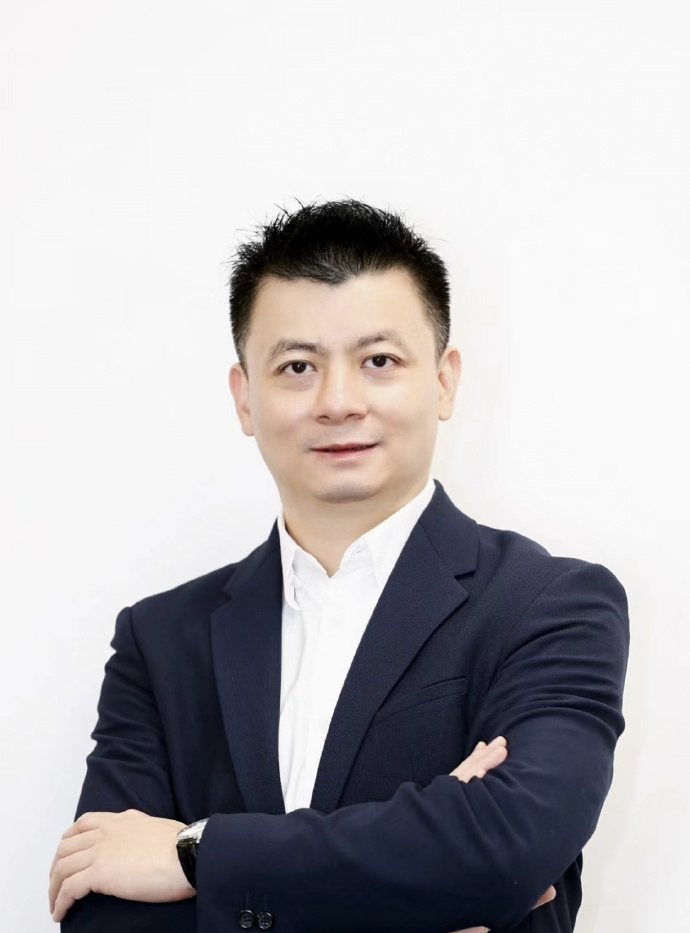 奥迪中国终于迎来首位中国籍总裁了，张俊 11 月 1 日正式上任。以前都是总部派