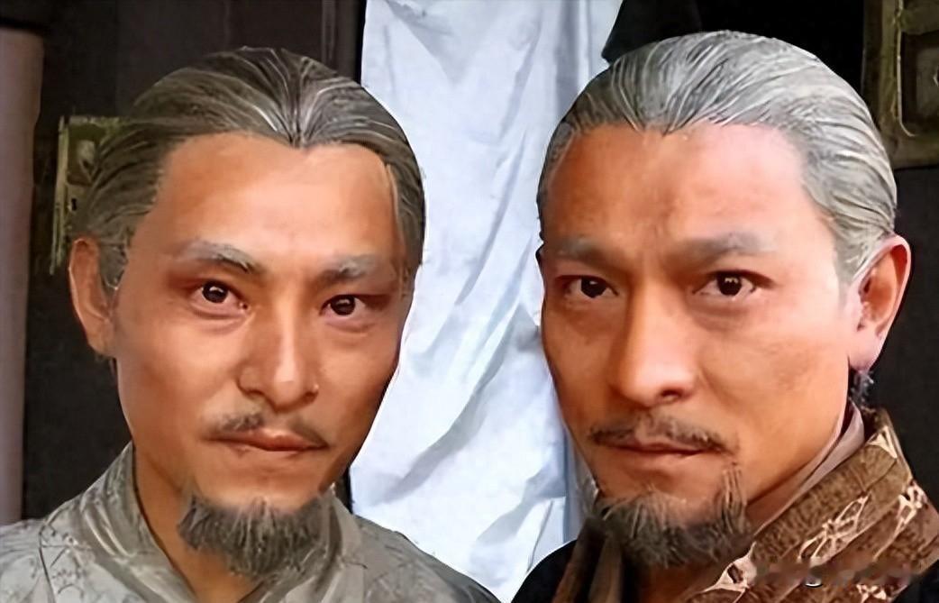 横店夜市炒菜的，影帝还是替身？他锅里翻的到底是什么。
杜奕衡在横店摆摊这事，网上