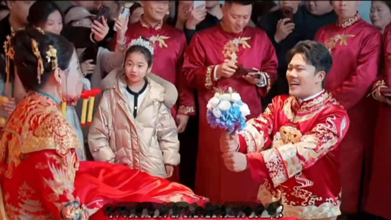 解清帅翻出去年的今天婚礼视频，再看一遍，心里感触特别多。 今年的今天小两口身份已然转变为准爸妈了