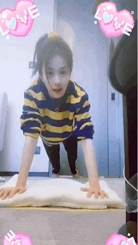 从烂演技热搜到哭戏封神，白鹿只用了一部剧。

很多人不知道，她中专出身，没系统学