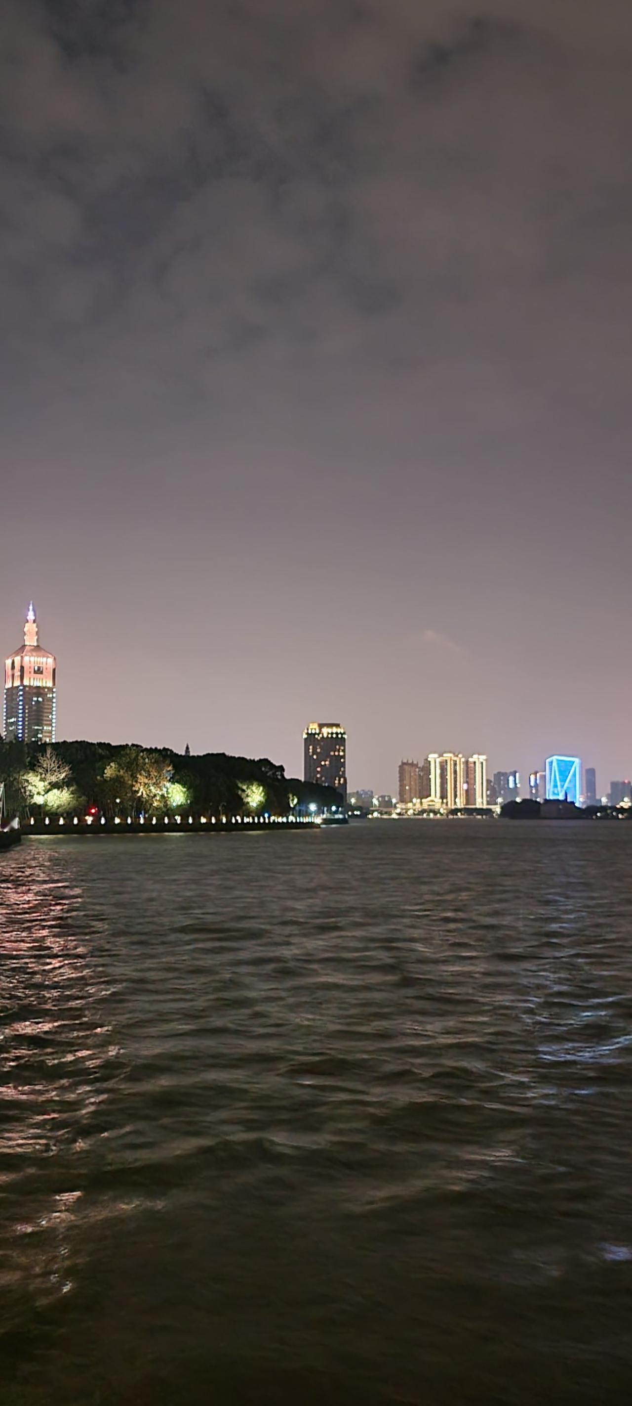 今夜霜降。#江风知晚意