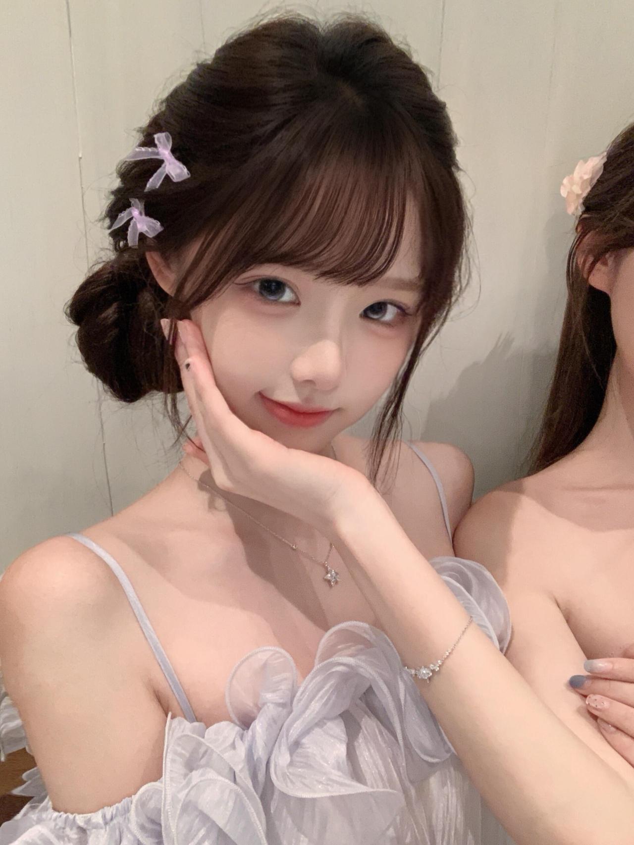 两颗缠绕的心♡会走同一条路～
终于和好朋友拍上这个姿势啦！
好适合闺蜜一起拍！
