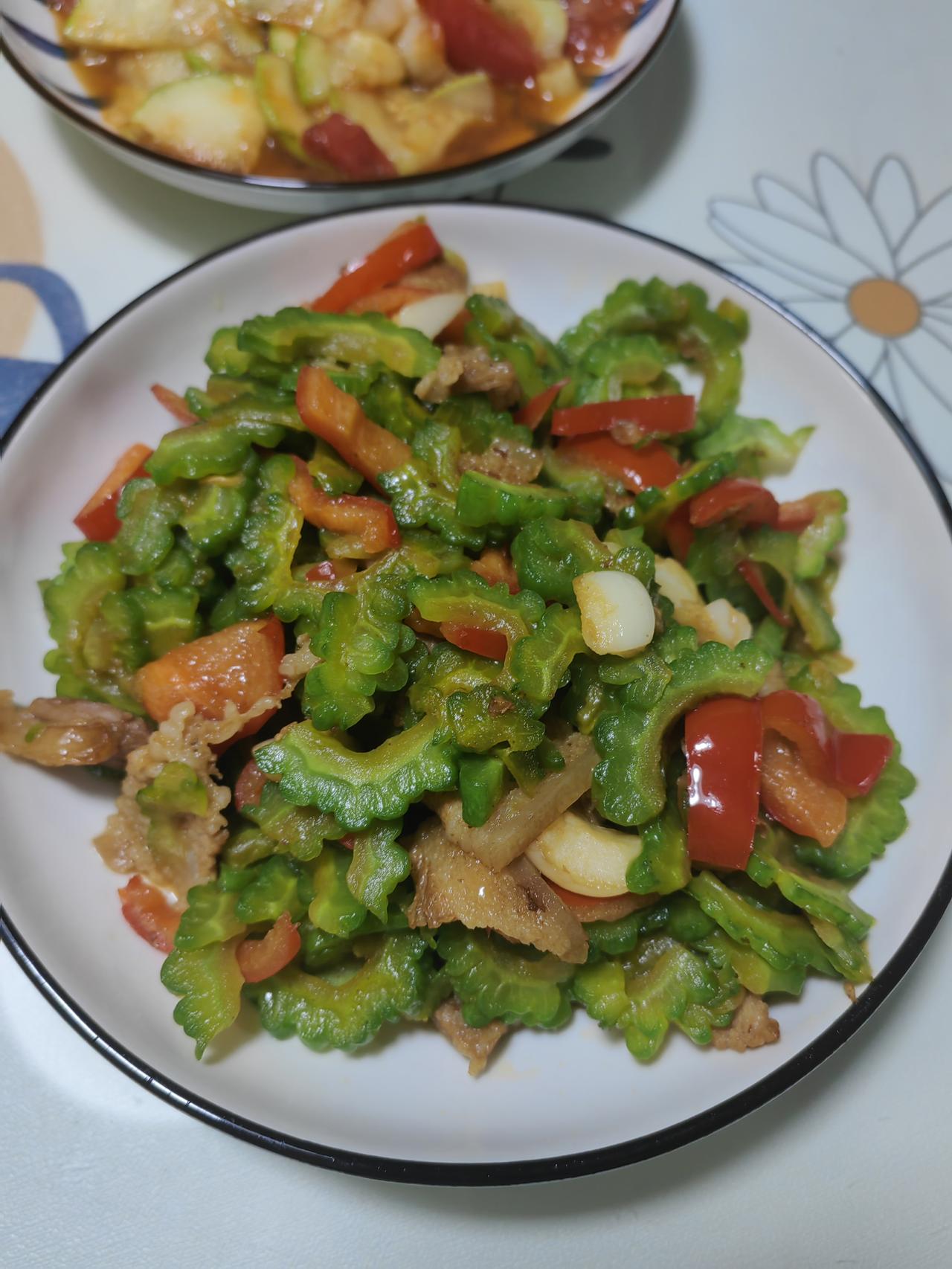 编制在市里，工作在区里，虽然是参公，但在老公看来，已经是最好的安排了！

昨天下
