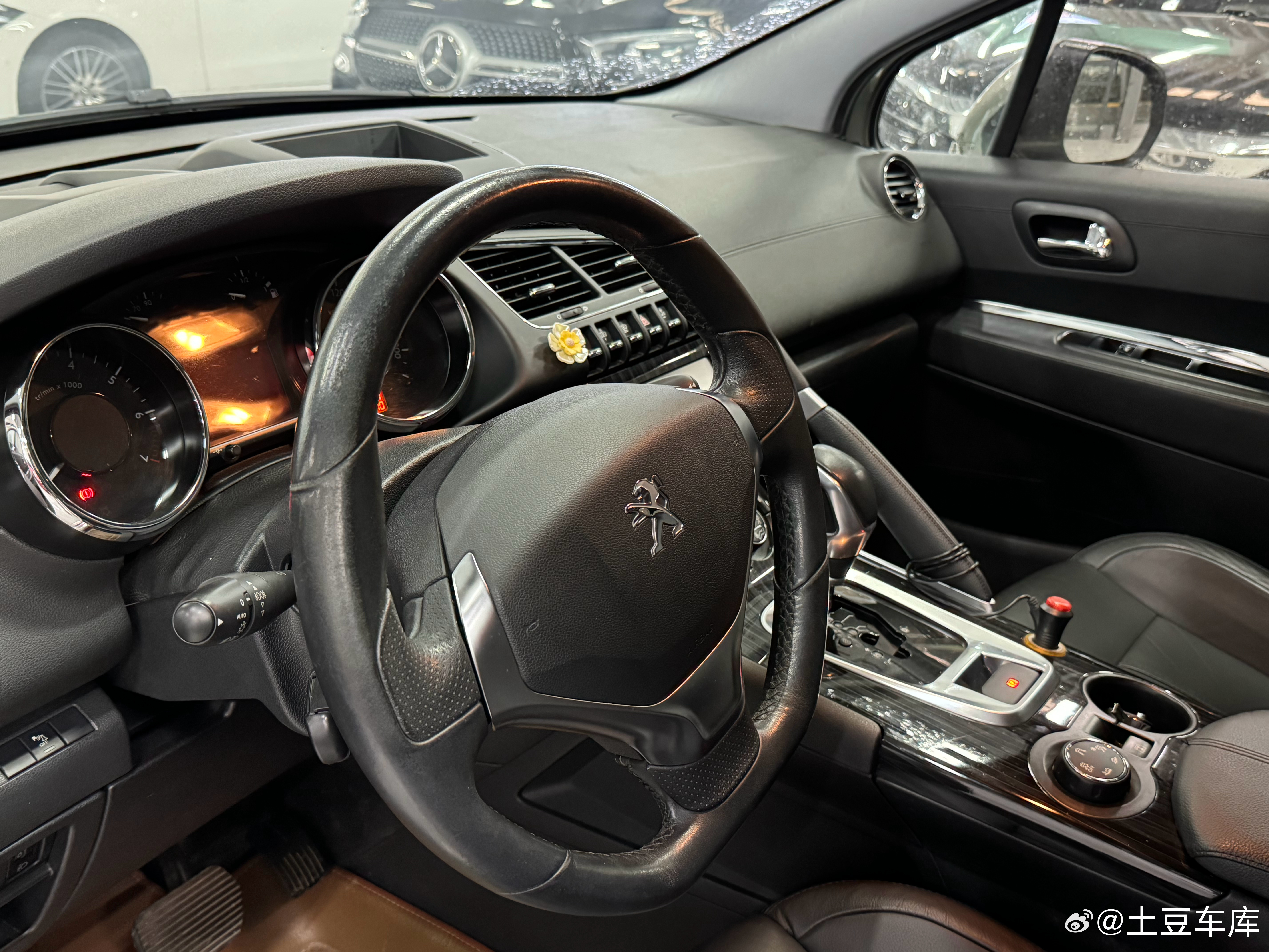 今天等车主一小时最后砍价500元确实便宜 还是收了这车 我不打算卖给你们因为公里