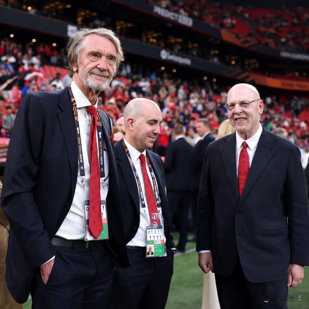 英力士本应在2024年足总杯决赛后解雇滕哈格，并在2025年欧联杯决赛后解雇阿莫