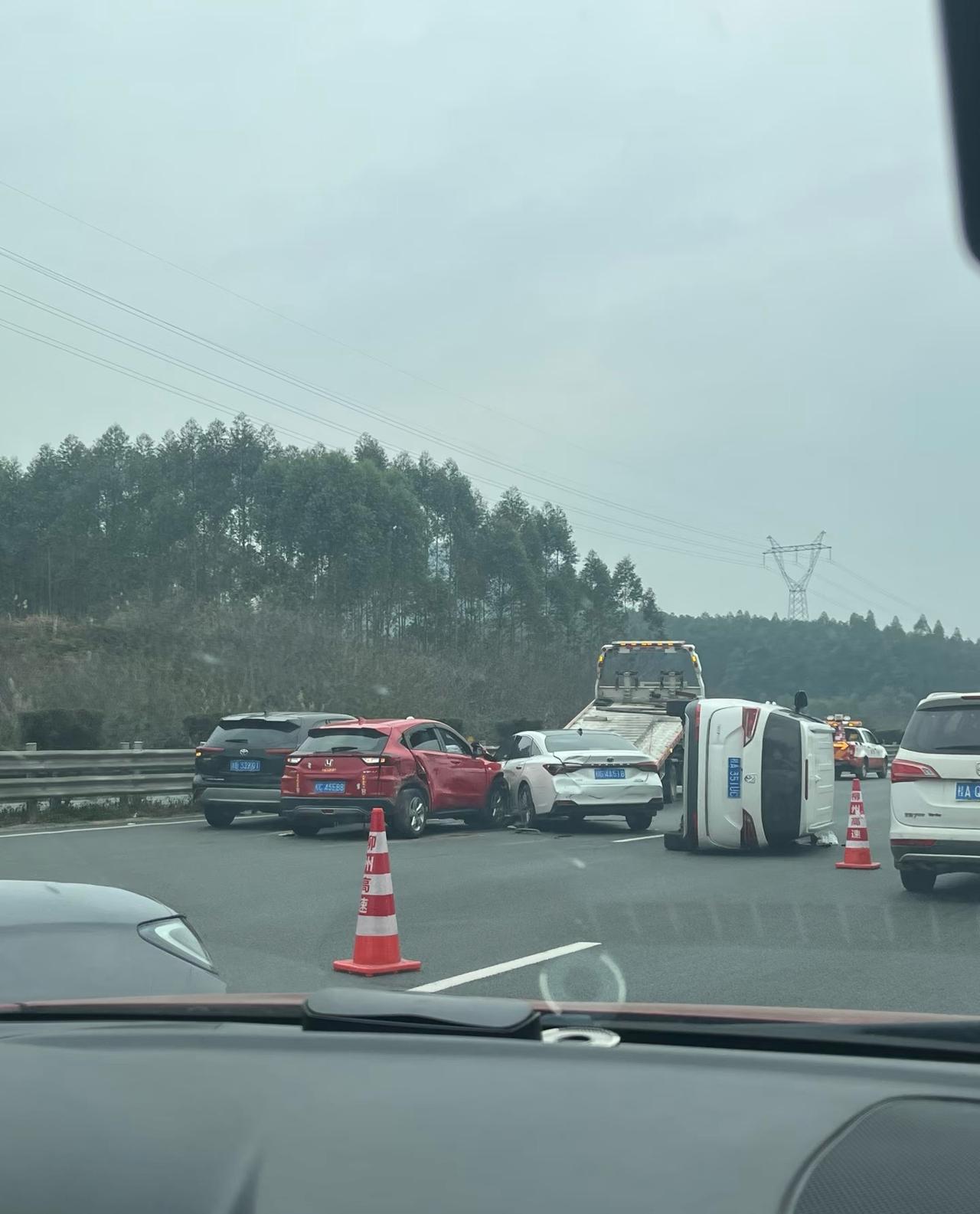 泉南高速桂林段南向北方向

怎么泉南高速桂林这一段感觉总是有车祸然后拥堵，这两年