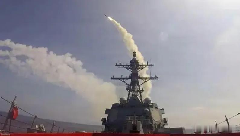 美国再次突然不宣而战！伊朗多地遭猛烈空袭，爆炸此起彼伏

来源:大表哥手记

7