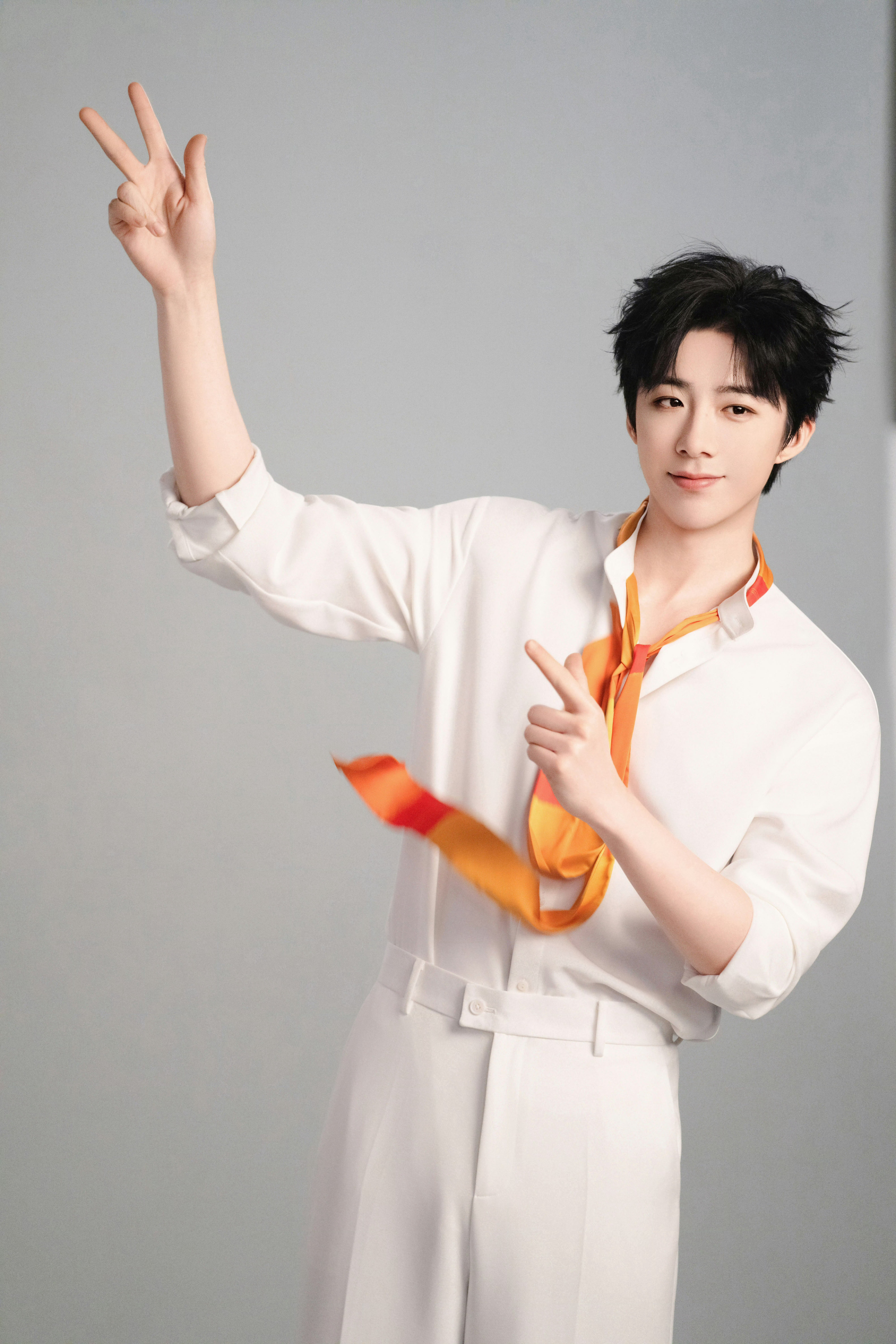 刘宇宁开始推理吧 | 刘宇宁上好佳品牌代言人 | 摩登兄弟 清爽白衬衫撞上明亮夏