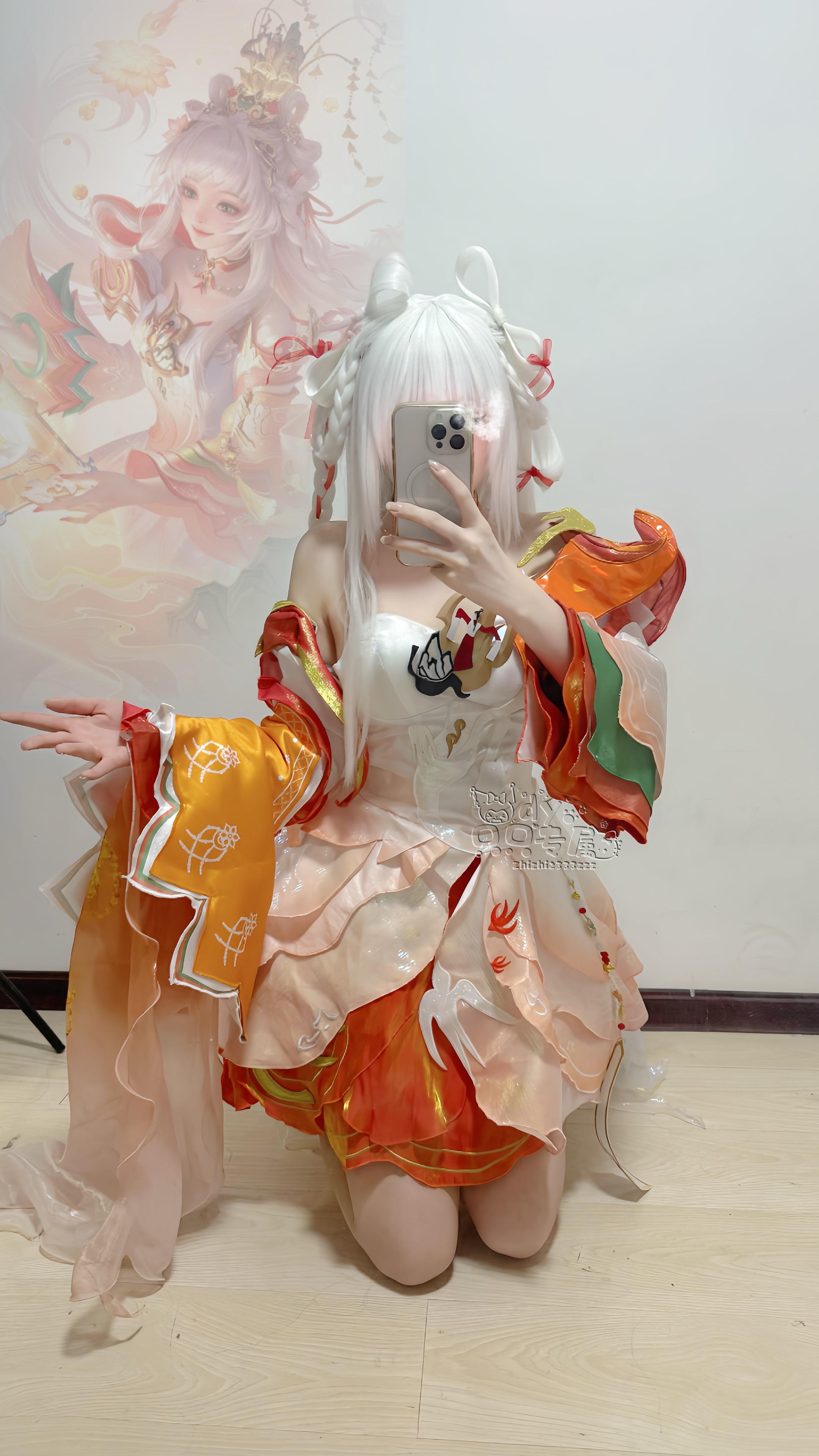 西施续相思。谁家西施？ 衣服是二月境的