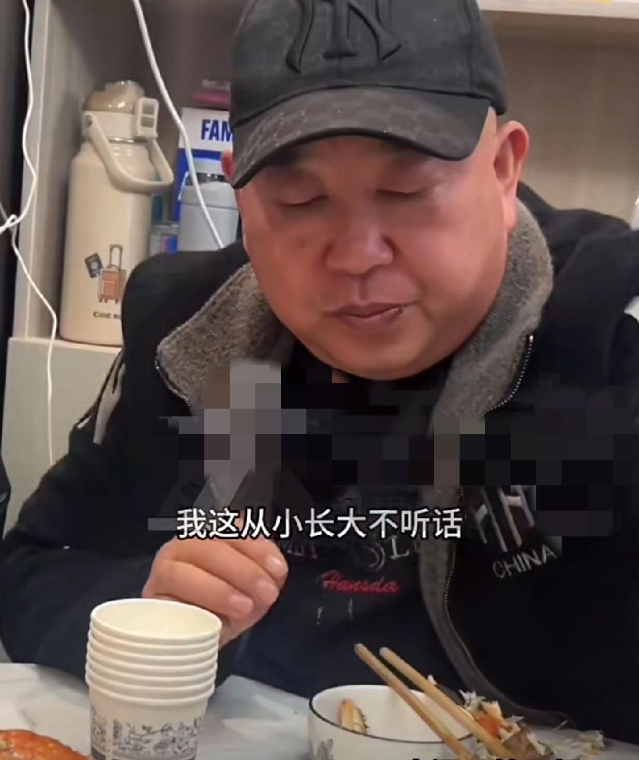 泪目！浙江一女子离婚后带着孩子在娘家过年，声泪俱下向娘家人道歉：“带着孩子给你们