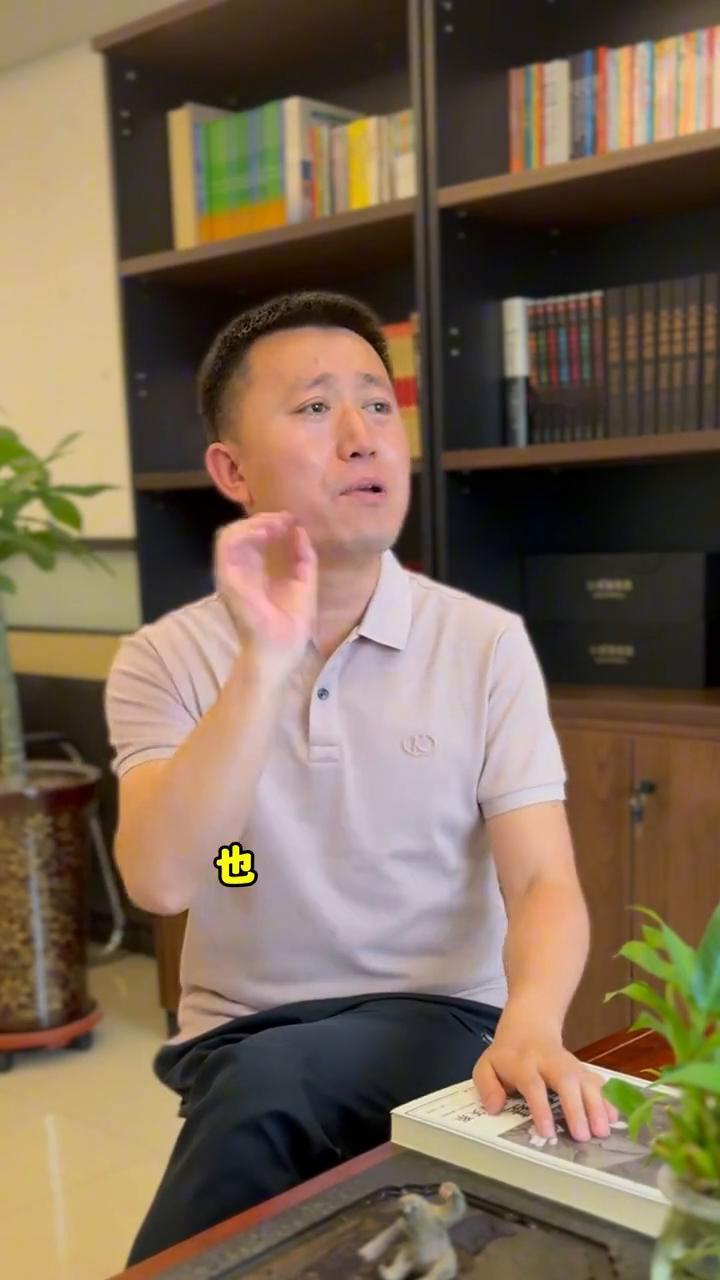 上班就要学会不要脸。
不管在哪里上班，一定要学会不要脸。上个班而已，不要怕这怕那