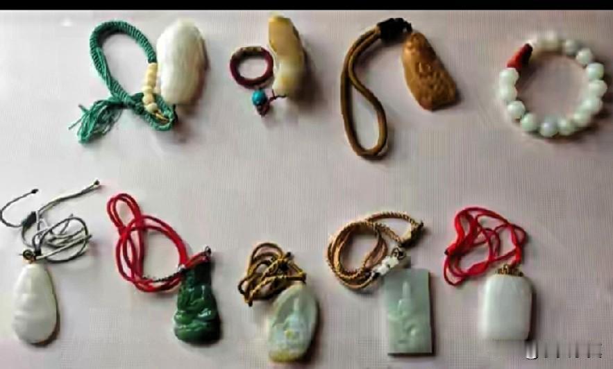 人死钱也被盗，保姆是最大嫌疑凶手

事发上海，近日上海一名男子前脚咽气，紧跟银行