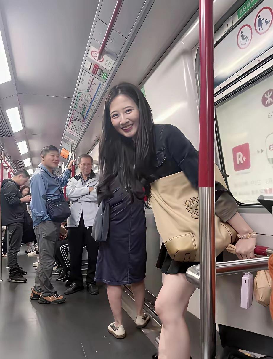 爱笑的女孩运气不会差！ 