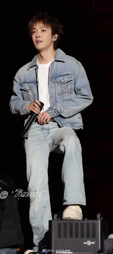 TizzyT成都站太古里bgm响了TizzyT歌里的太古里也可以在成都 看到Ti