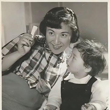 最黯然名伶：三次婚姻三次自杀，骨灰被儿子偷藏于被窝中8年
 
这位名伶不是别人，