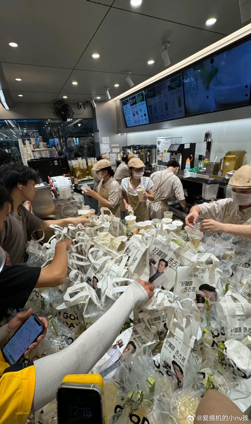 听说这两天全国都在薅美团的羊毛？[允悲]我大概是最后一个知道的… ​​​