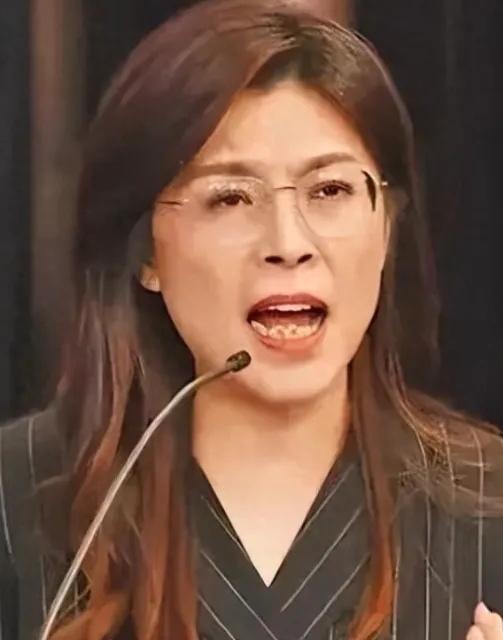 对于郑丽文访陆，别抱太多期待。虽说她率团访陆重新打通了国共两党高层对话渠道，重申